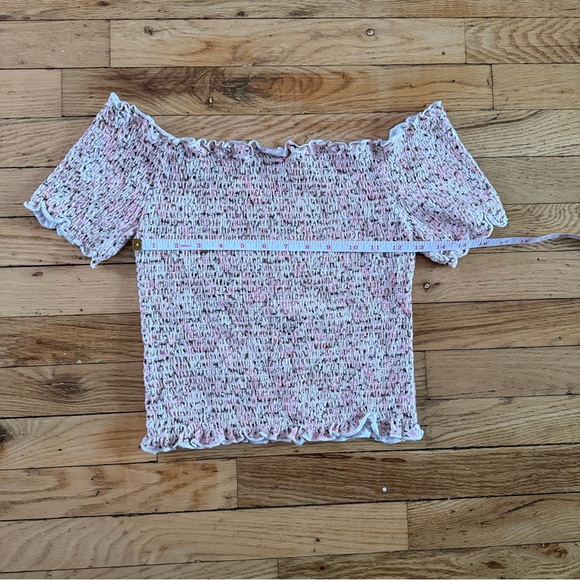 Off-Shoulder Smocked Pink Floral Top - Picture 4 of 4